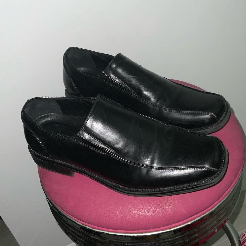 Elegant Black Leather Slip-On Loafers